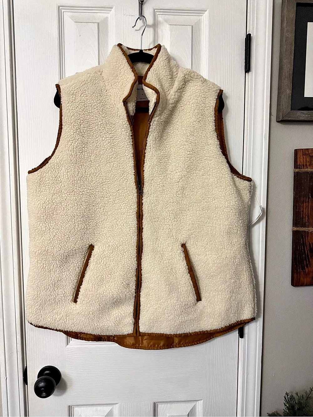 Old Navy Sherpa Vest for Women Cream & Brown Size XL